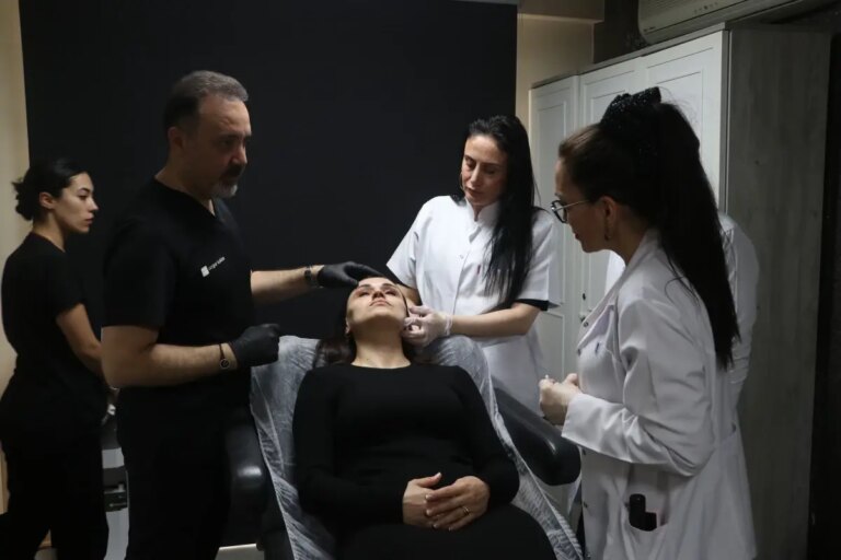 medikal-estetik-egitim-programina-1556-hekim-basvurdu-YsbhTDxz.jpg